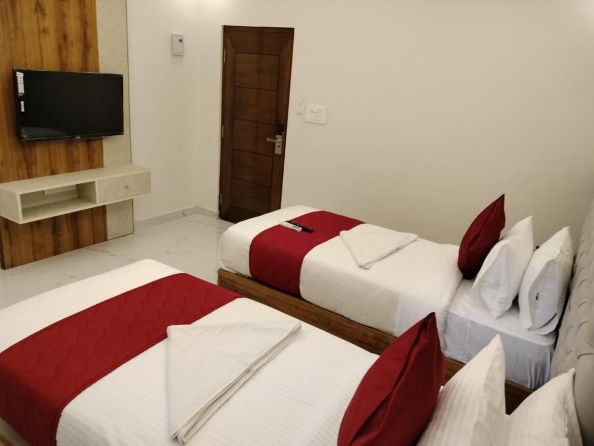 Mayuri Residency Hotel Attibele Exterior photo